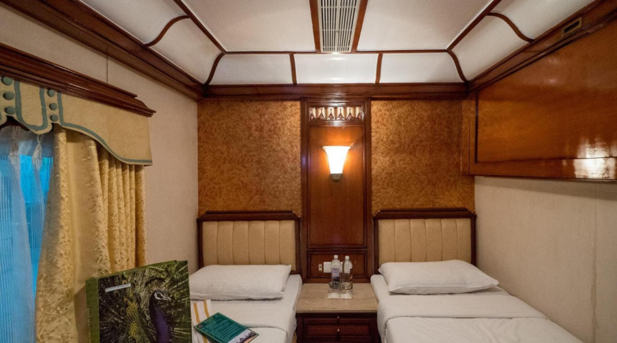 Beds-on-the-Golden-Chariot Golden Chariot Tour Package