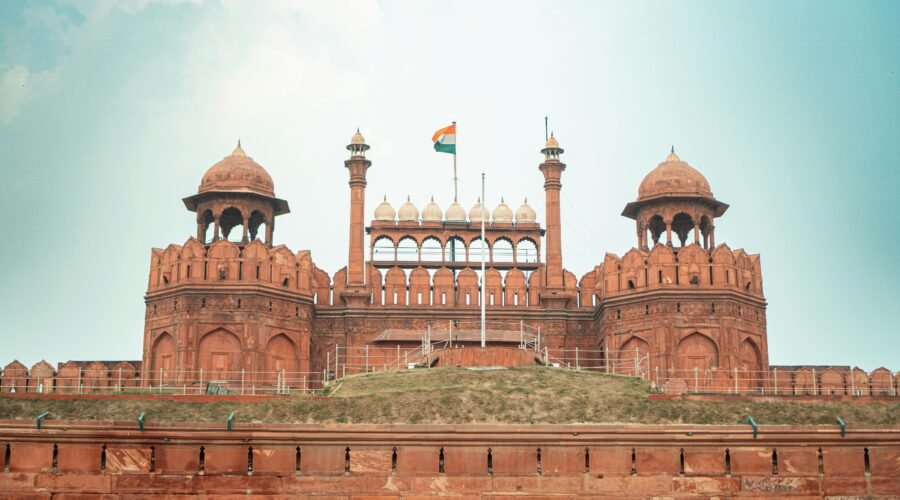 Discover Delhi’s Hidden Gems: Top Spots and Activities Every Traveler red fort Discover Delhi’s Hidden Gems: Top Spots and Activities Every Traveler