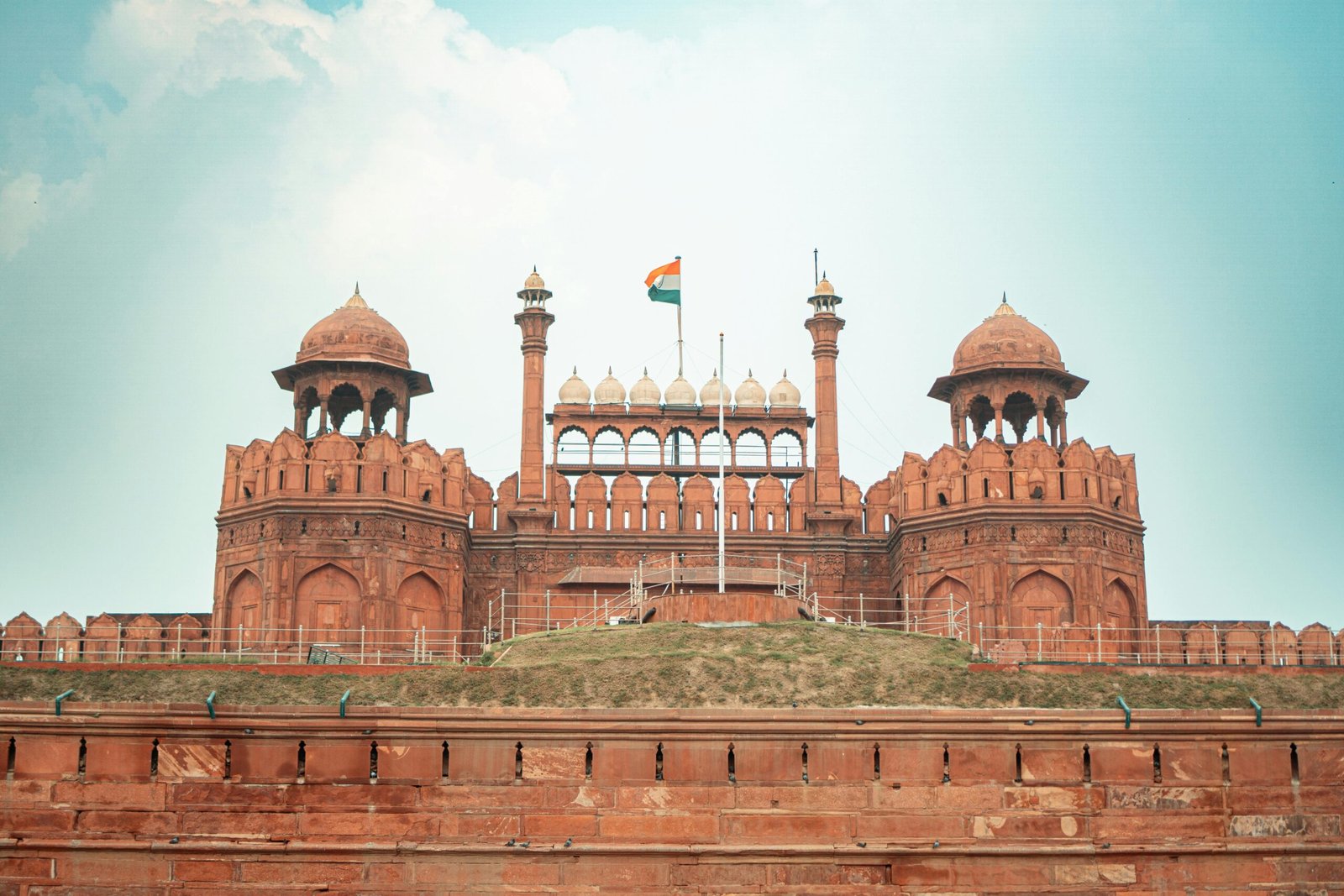 red fort Discover Delhi’s Hidden Gems: Top Spots and Activities Every Traveler